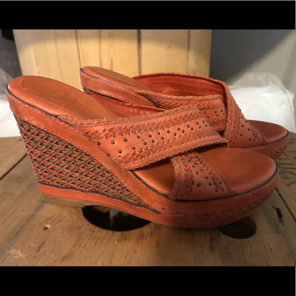 Frye 7.5B wedge